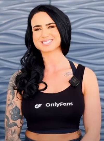 Ashlee Evans-Smith Net Worth, Age, Height, Bio, Birthday, Wiki!