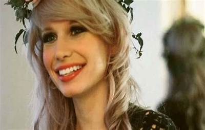 Ashley Elizabeth Net Worth, Age, Height, Bio, Birthday, Wiki!