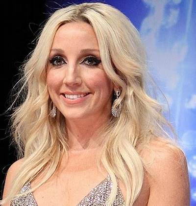 Ashley Monroe Net Worth, Age, Height, Bio, Birthday, Wiki!