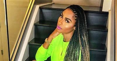 Ashley Nicole Roberts Net Worth, Age, Height, Bio, Birthday, Wiki!