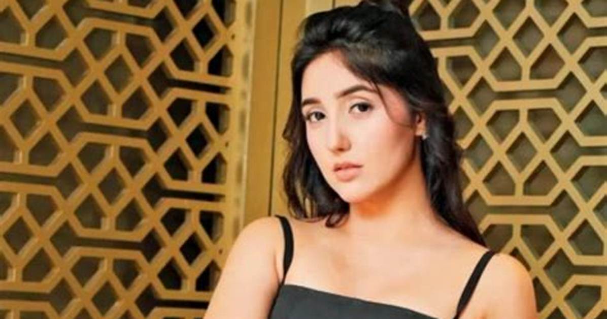 Ashnoor Kaur - Net Worth, Age, Height, Birthday, Bio, Wiki!