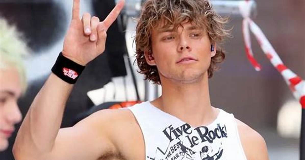 Ashton Fletcher Irwin - Net Worth, Age, Height, Birthday, Bio, Wiki!