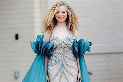 Ava Clarke - Net Worth, Age, Height, Birthday, Bio, Wiki!
