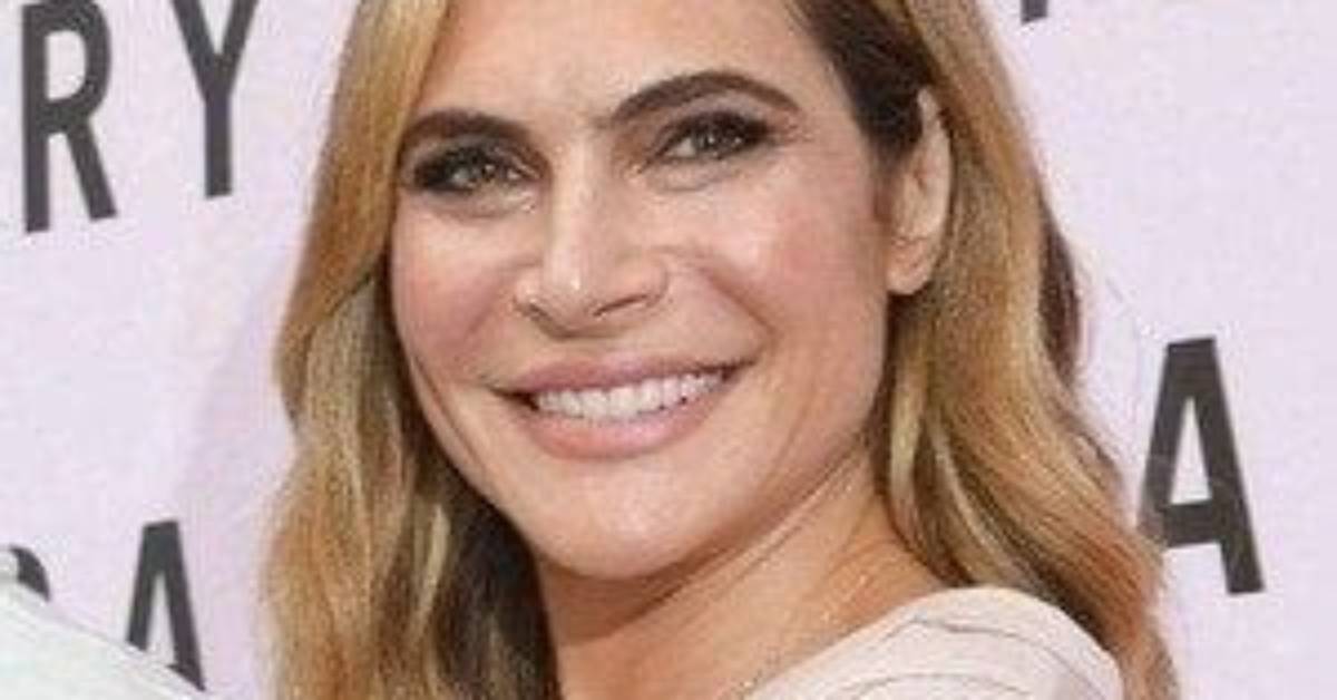 Ayda Field - Net Worth, Age, Height, Birthday, Bio, Wiki!
