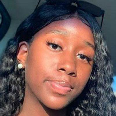 Azsocute Net Worth, Age, Height, Bio, Birthday, Wiki!