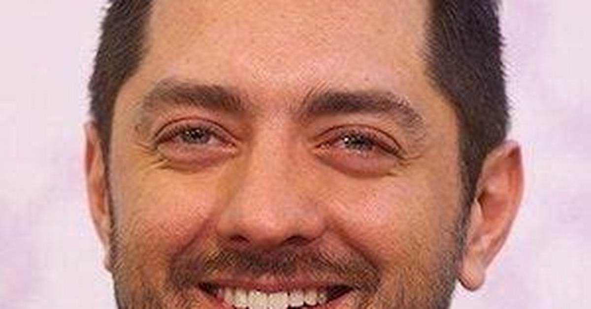 Bahram Radan - Age, Net Worth, Height, Bio, Wiki!