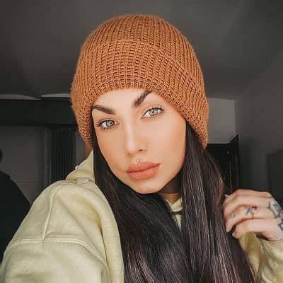 Bailey Sarian Net Worth, Age, Height, Bio, Birthday, Wiki!