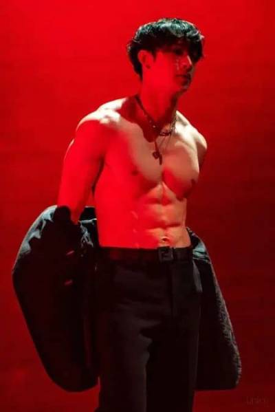 Bang Chan Net Worth, Age, Height, Bio, Birthday, Wiki!