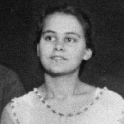 Barbara Mcclintock - Net Worth, Age, Height, Birthday, Bio, Wiki!