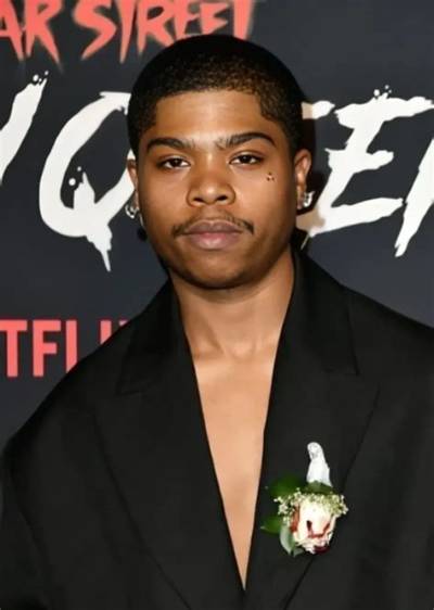 Benjamin Flores Jr. Net Worth, Age, Height, Bio, Birthday, Wiki!