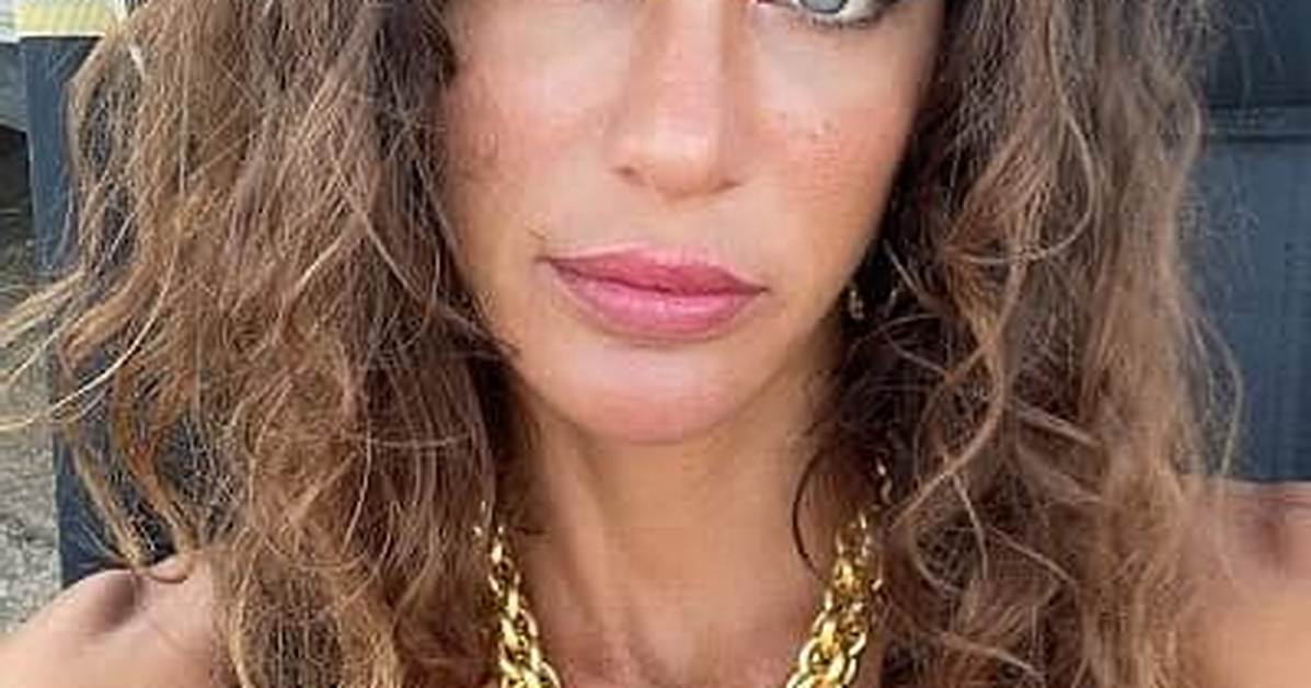 Berrak Tuzunatac - Net Worth, Age, Height, Birthday, Bio, Wiki!