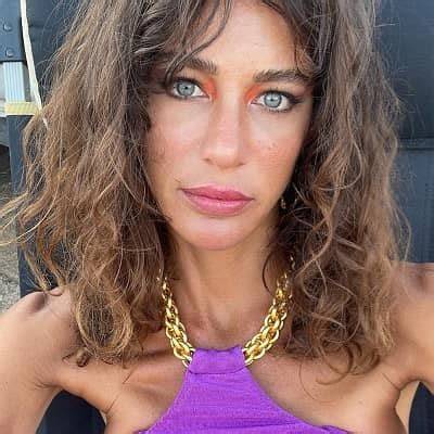 Berrak Tuzunatac - Net Worth, Age, Height, Birthday, Bio, Wiki!