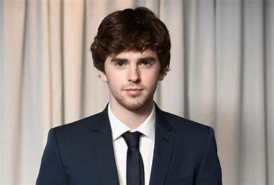 Bertie Highmore - Net Worth, Age, Height, Birthday, Bio, Wiki!