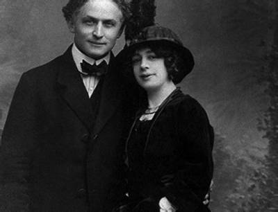 Bess Houdini Net Worth, Age, Height, Bio, Birthday, Wiki!