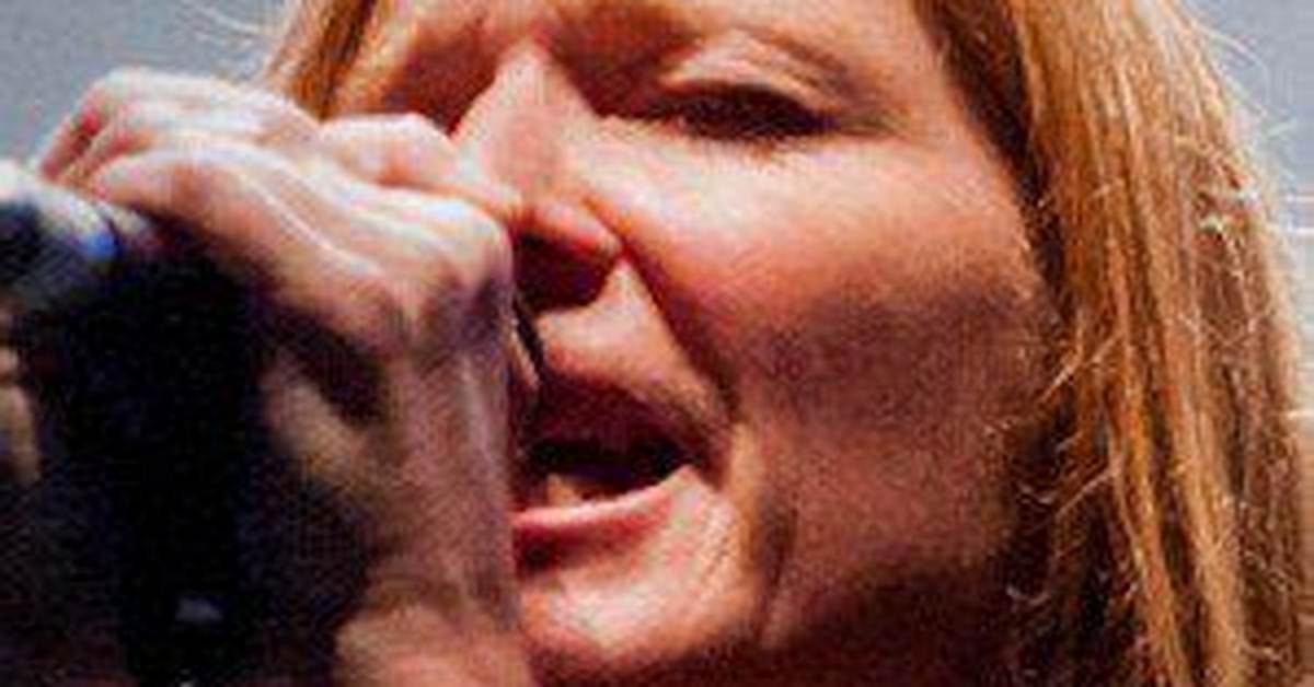 Beth Gibbons - Net Worth, Age, Height, Birthday, Bio, Wiki!