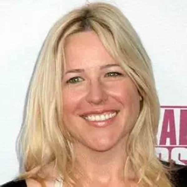 Beth Stolarczyk - Net Worth, Age, Height, Birthday, Bio, Wiki!