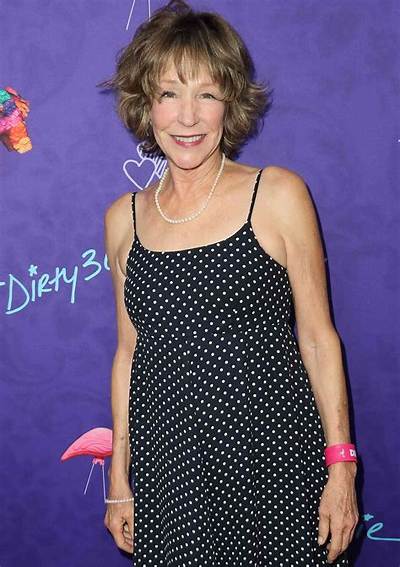 Betsy Randle - Net Worth, Age, Height, Birthday, Bio, Wiki!
