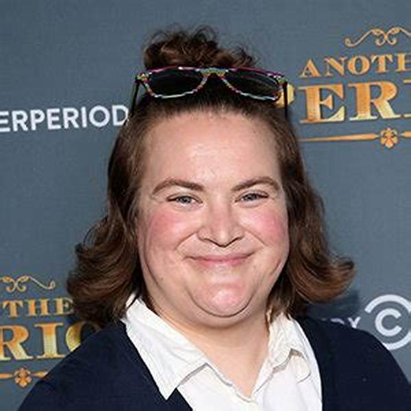 Betsy Sodaro Net Worth, Age, Height, Bio, Birthday, Wiki!