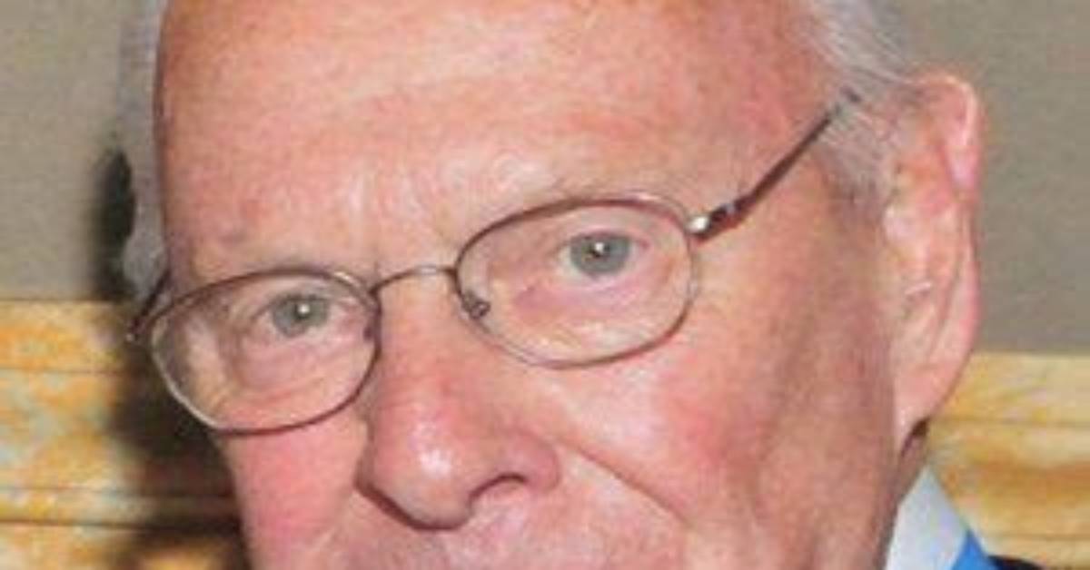 Bill Schonely - Net Worth, Age, Height, Birthday, Bio, Wiki!