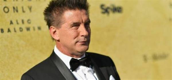 Billy Baldwin Net Worth, Age, Height, Bio, Birthday, Wiki!