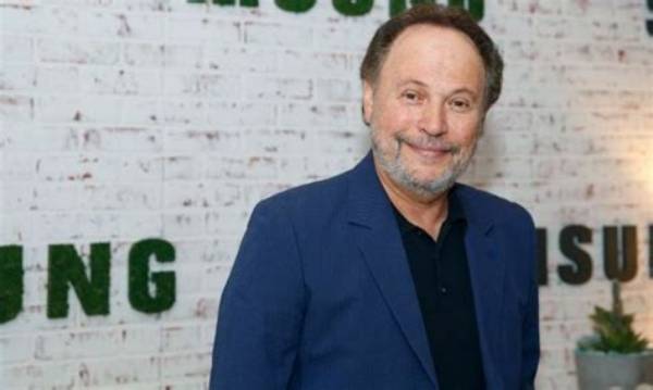 Billy Crystal Net Worth, Age, Height, Bio, Birthday, Wiki!