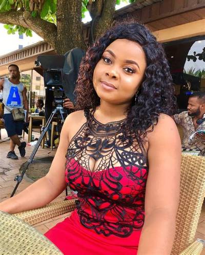 Bimbo Ademoye - Net Worth, Age, Height, Birthday, Bio, Wiki!