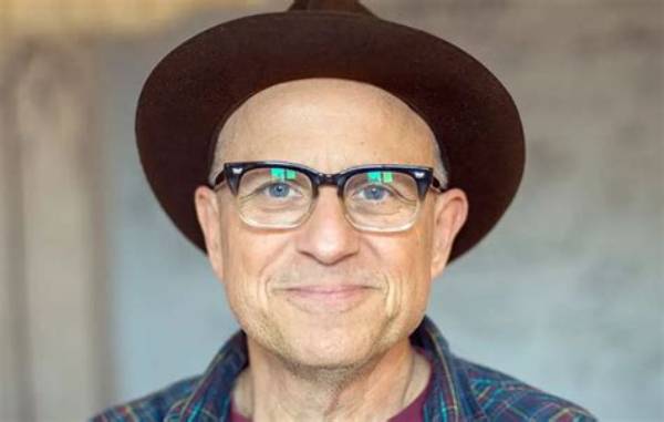 Bobcat Goldthwait Net Worth, Age, Height, Bio, Birthday, Wiki!