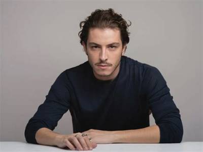 Boran Kuzum Net Worth, Age, Height, Bio, Birthday, Wiki!