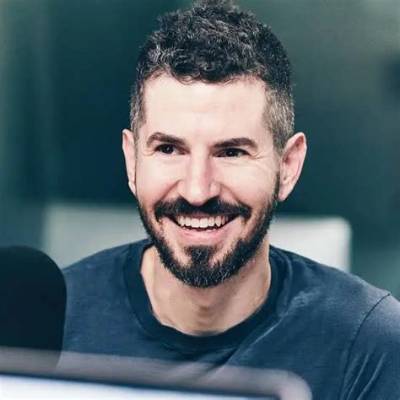 Brad Delson Net Worth, Age, Height, Bio, Birthday, Wiki!