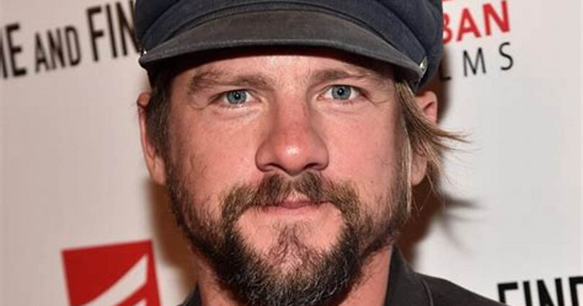 Brad Knighton - Net Worth, Age, Height, Birthday, Bio, Wiki!