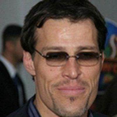 Brad Robbins - Net Worth, Age, Height, Birthday, Bio, Wiki!