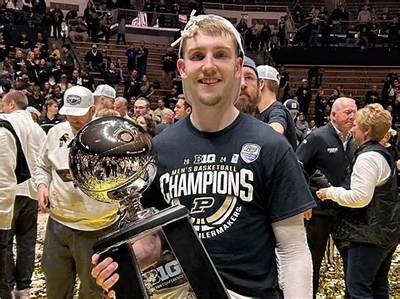 Braden Halladay Net Worth, Age, Height, Bio, Birthday, Wiki!