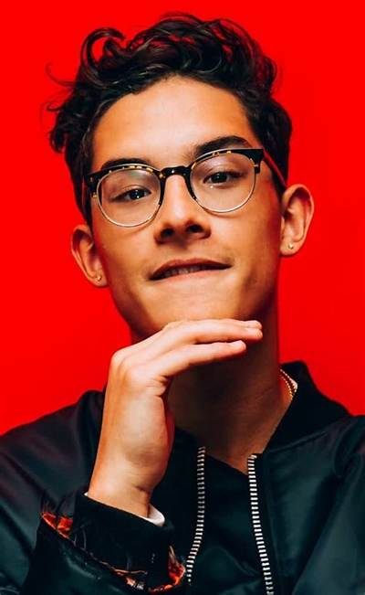 Brandon Arreaga - Net Worth, Age, Height, Birthday, Bio, Wiki!