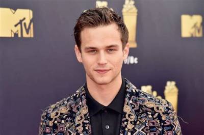 Brandon Flynn Net Worth, Age, Height, Bio, Birthday, Wiki!