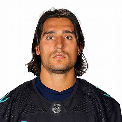 Brandon Tanev - Net Worth, Age, Height, Birthday, Bio, Wiki!