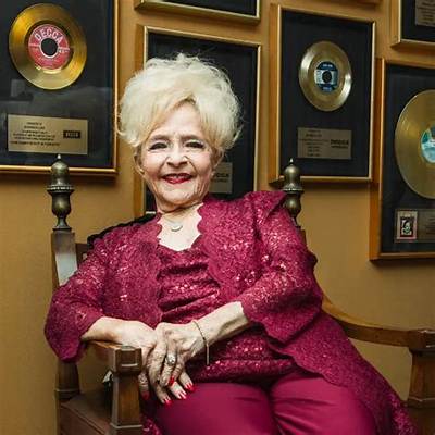 Brenda Lee Net Worth, Age, Height, Bio, Birthday, Wiki!
