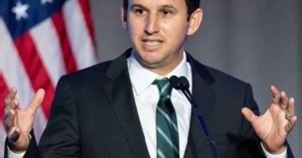 Brian Schatz - Net Worth, Age, Height, Birthday, Bio, Wiki!