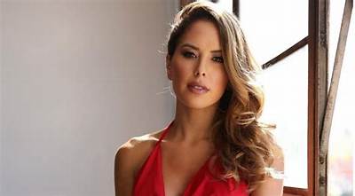 Brittney Palmer - Net Worth, Age, Height, Birthday, Bio, Wiki!