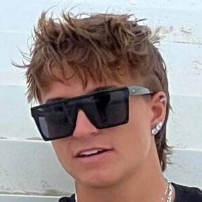 Brody Schneitzer - Net Worth, Age, Height, Birthday, Bio, Wiki!