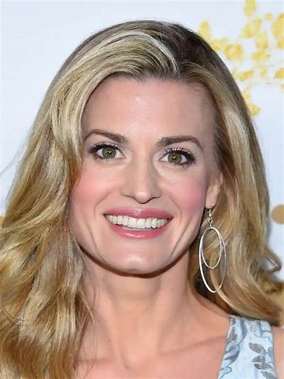 Brooke D'orsay Net Worth, Age, Height, Bio, Birthday, Wiki!