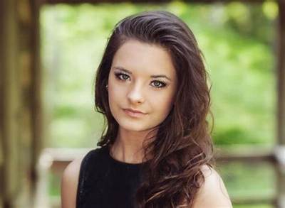Brooke Hyland Net Worth, Age, Height, Bio, Birthday, Wiki!