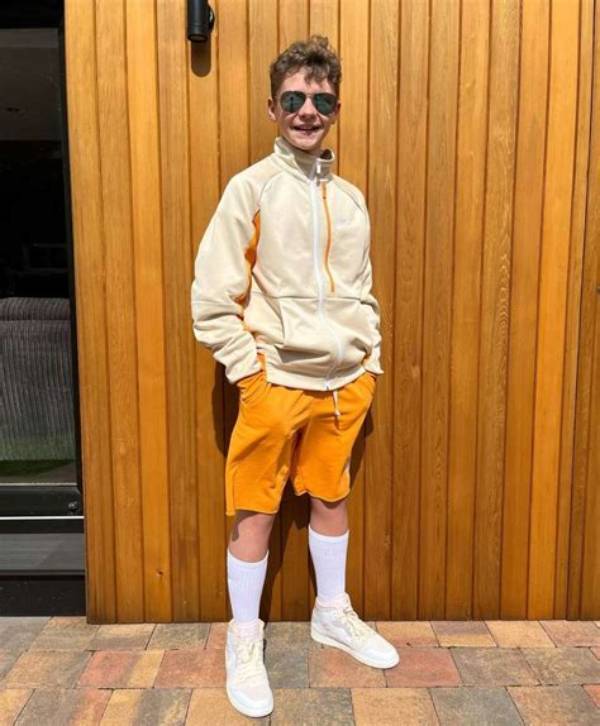 Callum B - Net Worth, Age, Height, Birthday, Bio, Wiki!