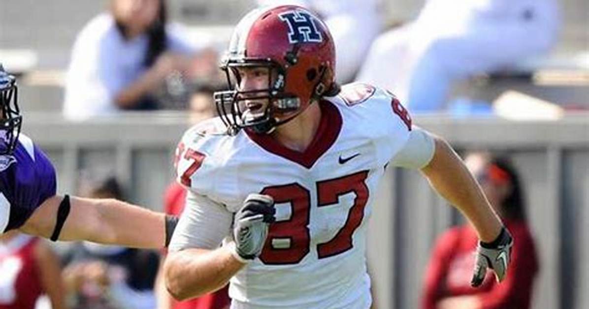 Cameron Brate - Age, Net Worth, Height, Bio, Wiki!