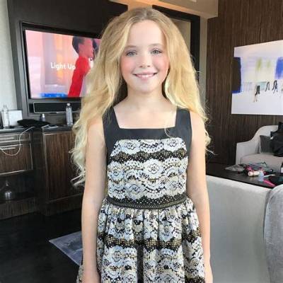 Cameron Seely Net Worth, Age, Height, Bio, Birthday, Wiki!