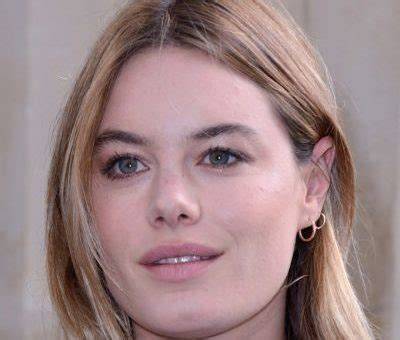 Camille Rowe Net Worth, Age, Height, Bio, Birthday, Wiki!