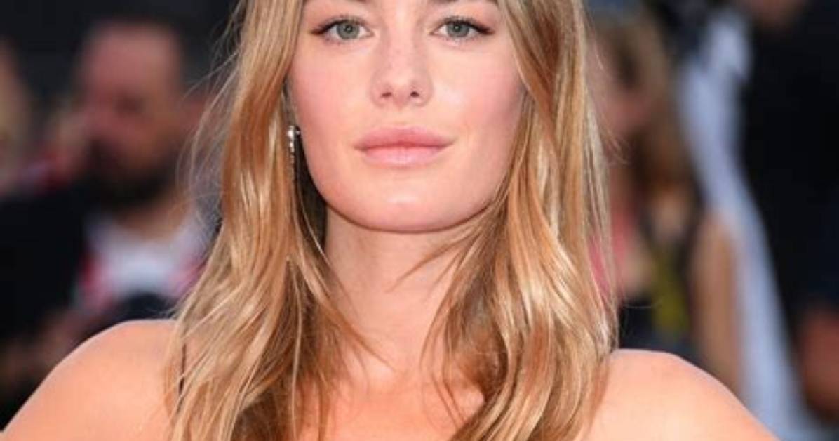 Camille Rowe-Pourcheresse - Net Worth, Age, Height, Birthday, Bio, Wiki!