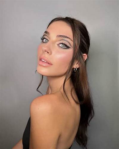 Candela Gallo - Net Worth, Age, Height, Birthday, Bio, Wiki!