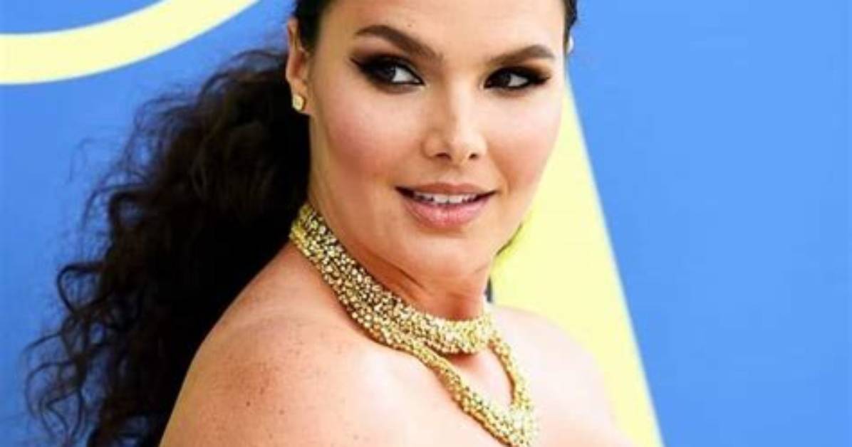 Candice Huffine Net Worth, Age, Height, Bio, Birthday, Wiki!