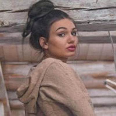 Carinnha White Net Worth, Age, Height, Bio, Birthday, Wiki!