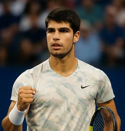 Carlos Robles Rocha - Net Worth, Age, Height, Birthday, Bio, Wiki!